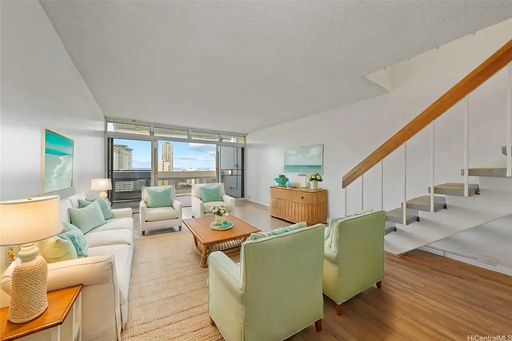 500 University Avenue # 2406, Honolulu