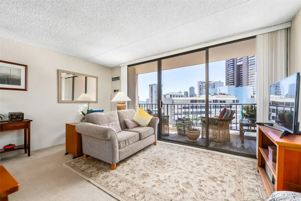 411 Hobron Lane # 1401, Honolulu