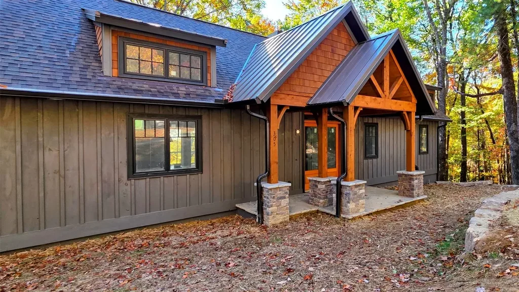 305 Easy Springs Road, Sapphire