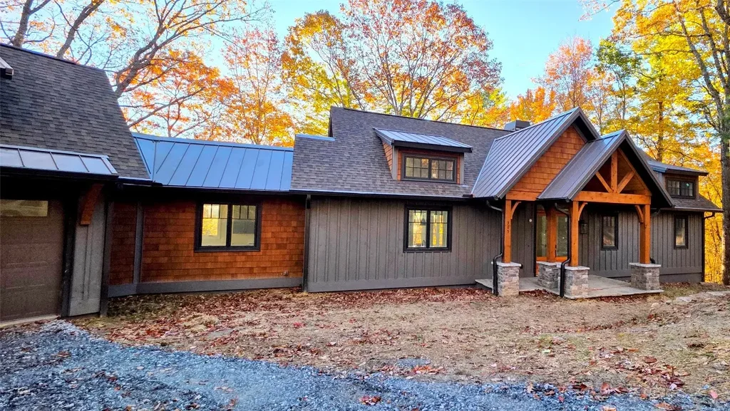 305 Easy Springs Road, Sapphire