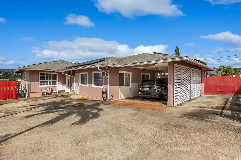 4202 Halupa Street, Honolulu