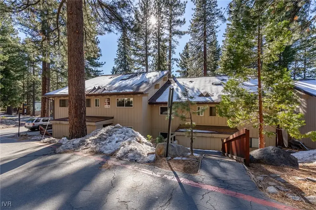 321 Ski Way # 197, Incline Village