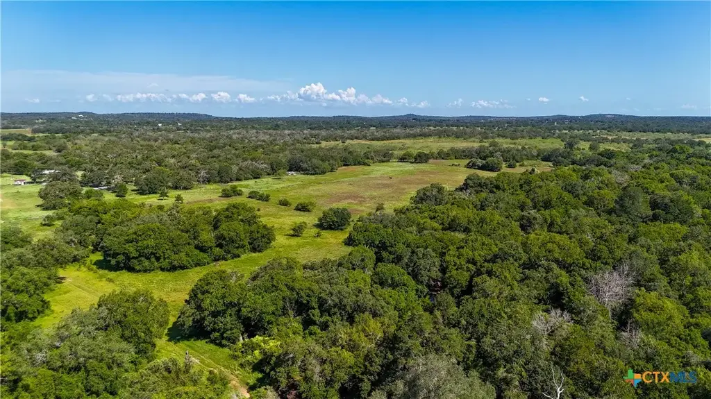 985 Dewberry Lane, Harwood