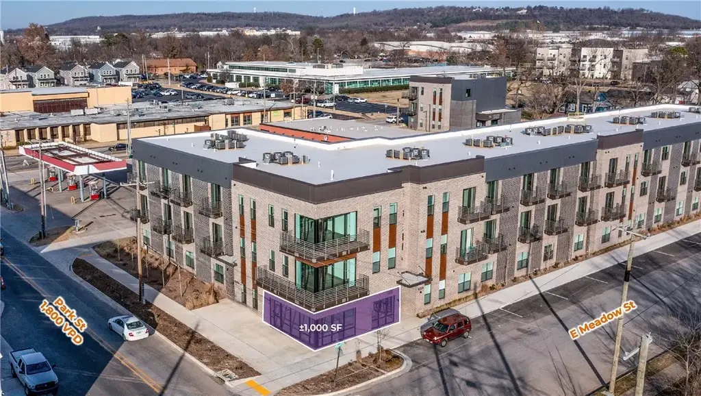 627 E Emma Avenue A105, Springdale