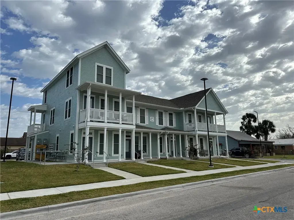 401 S Commerce Street, Port Lavaca