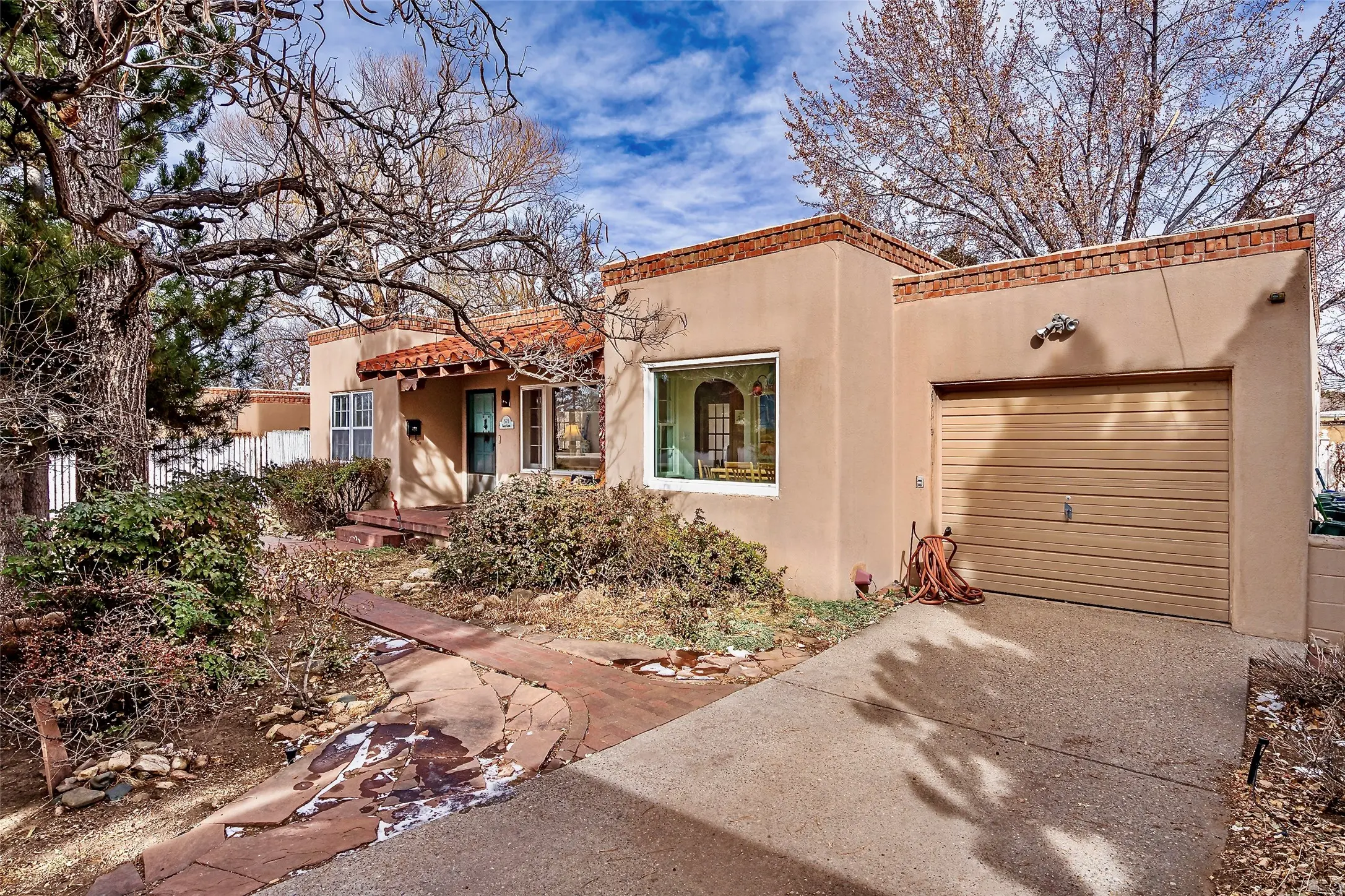 521 Calle Corvo, Santa Fe