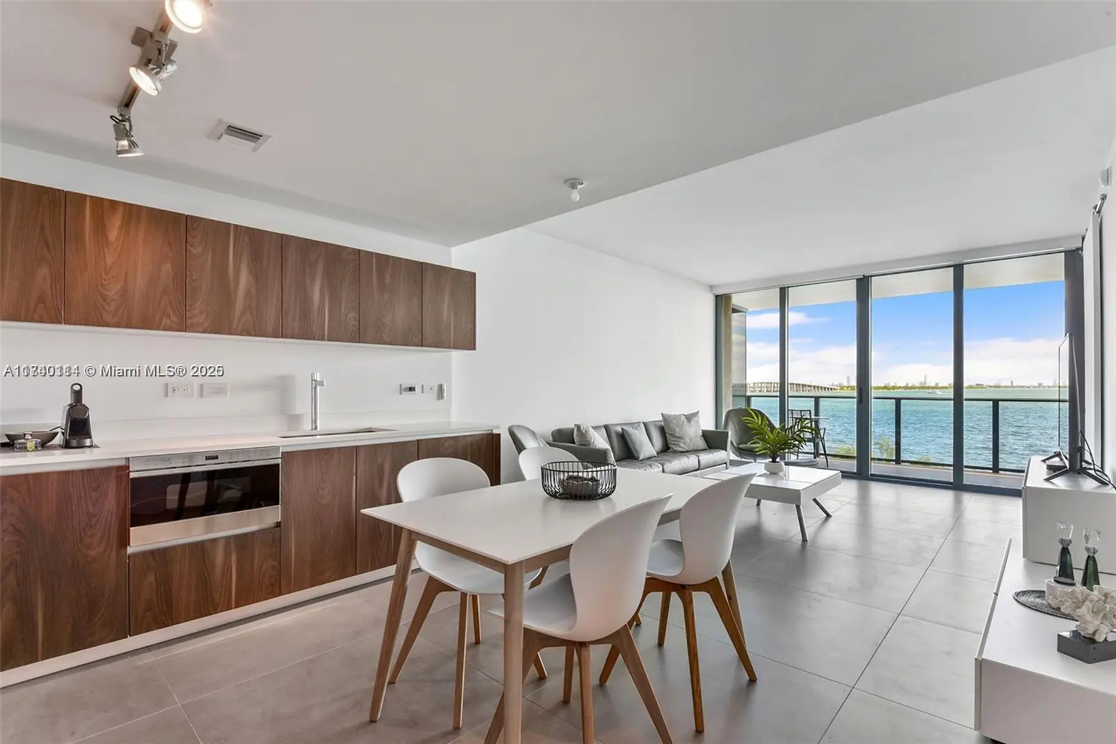 Photo of Listing #A11740114