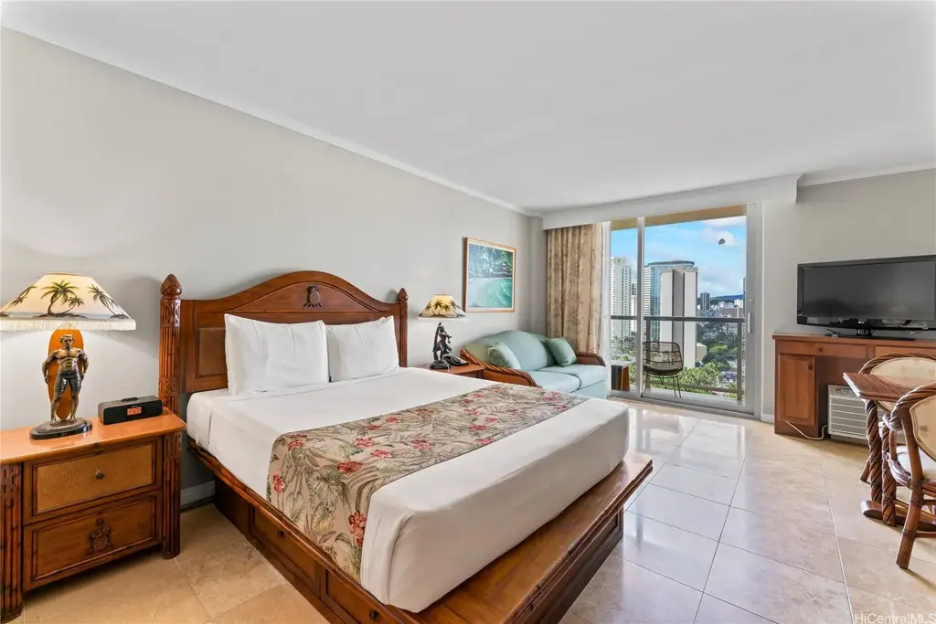 2045 Kalakaua Avenue # 1601, Honolulu