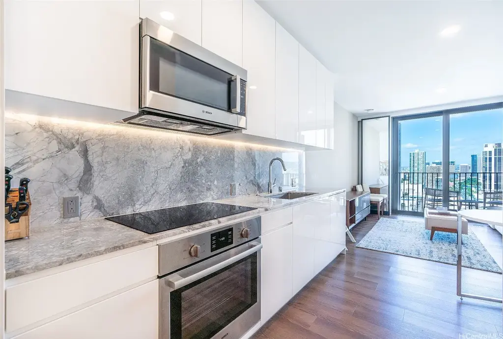 987 Queen Street # 2409, Honolulu