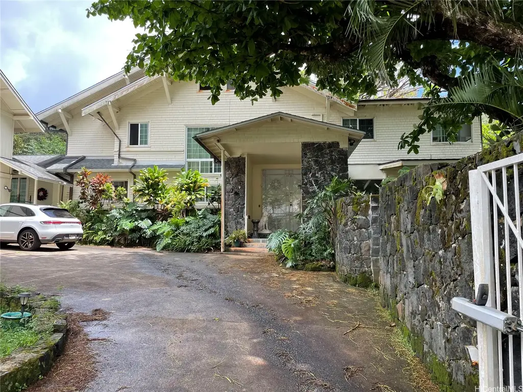 3805 Old Pali Road, Honolulu