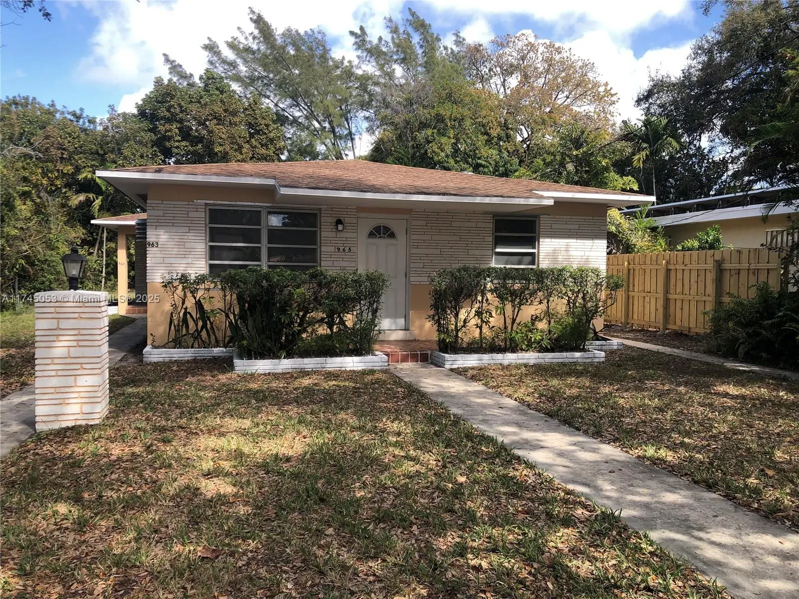 Photo of Listing #A11745053