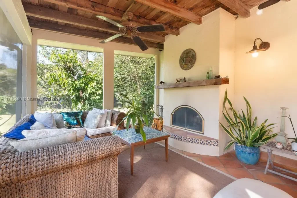 Photo of Listing #A11745400