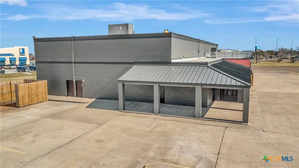 4106 Houston Highway, Victoria