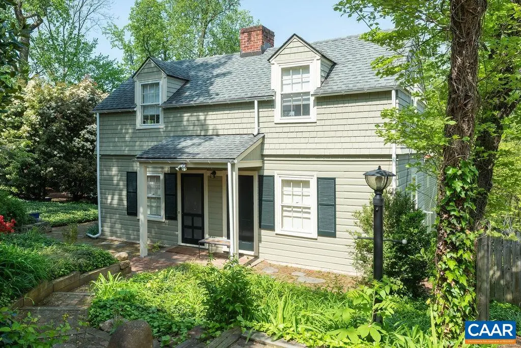 907 Cottage Ln, Charlottesville