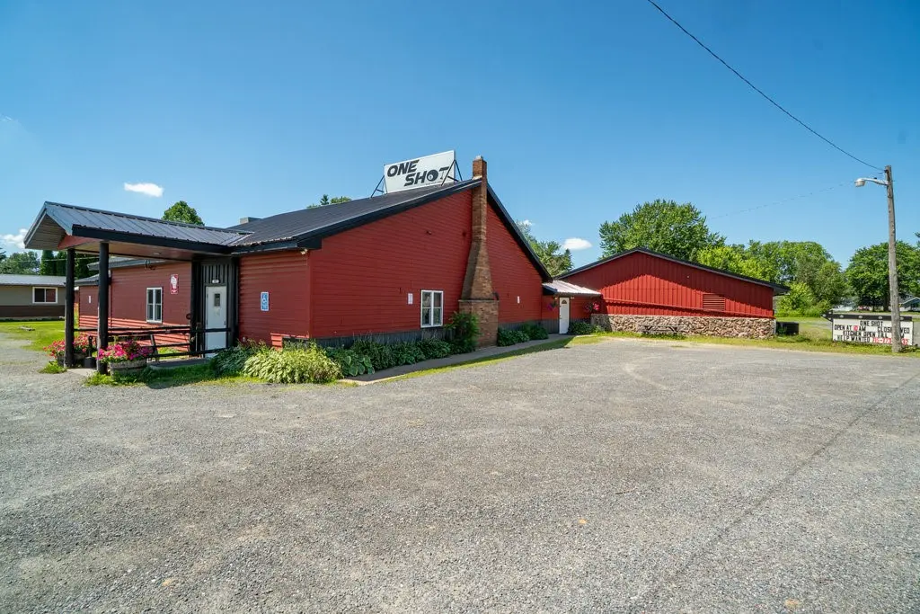 907 E 3rd Street, Owen