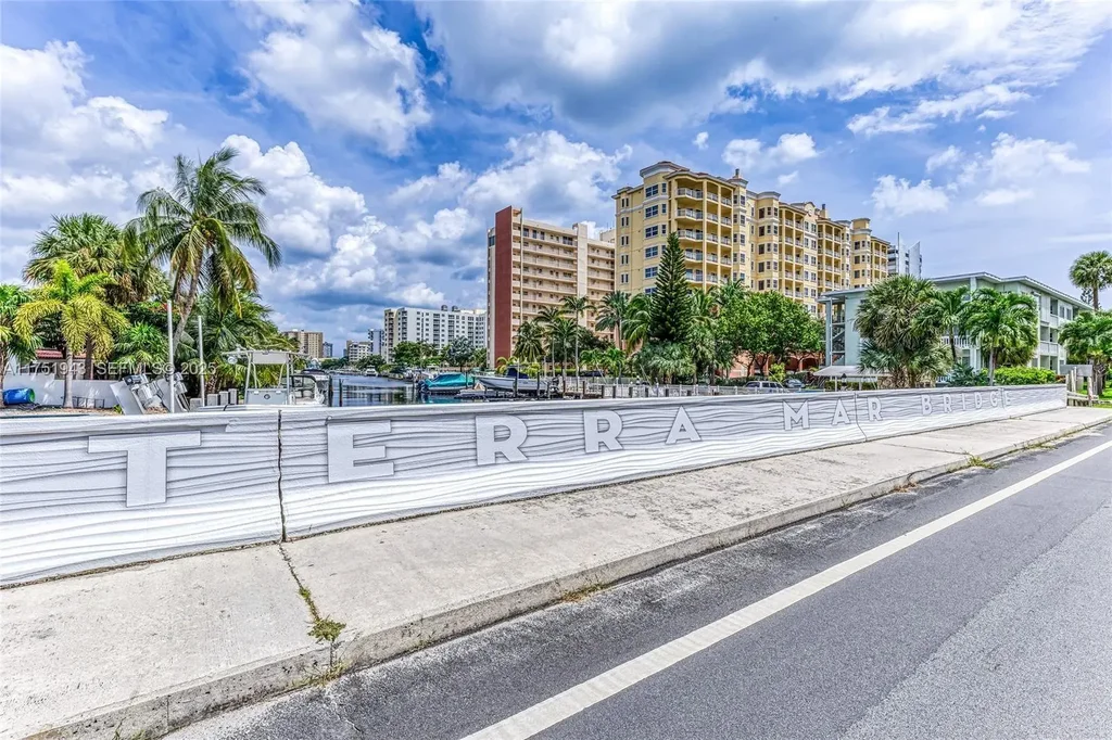 3261 Oleander Way, Lauderdale By The Sea