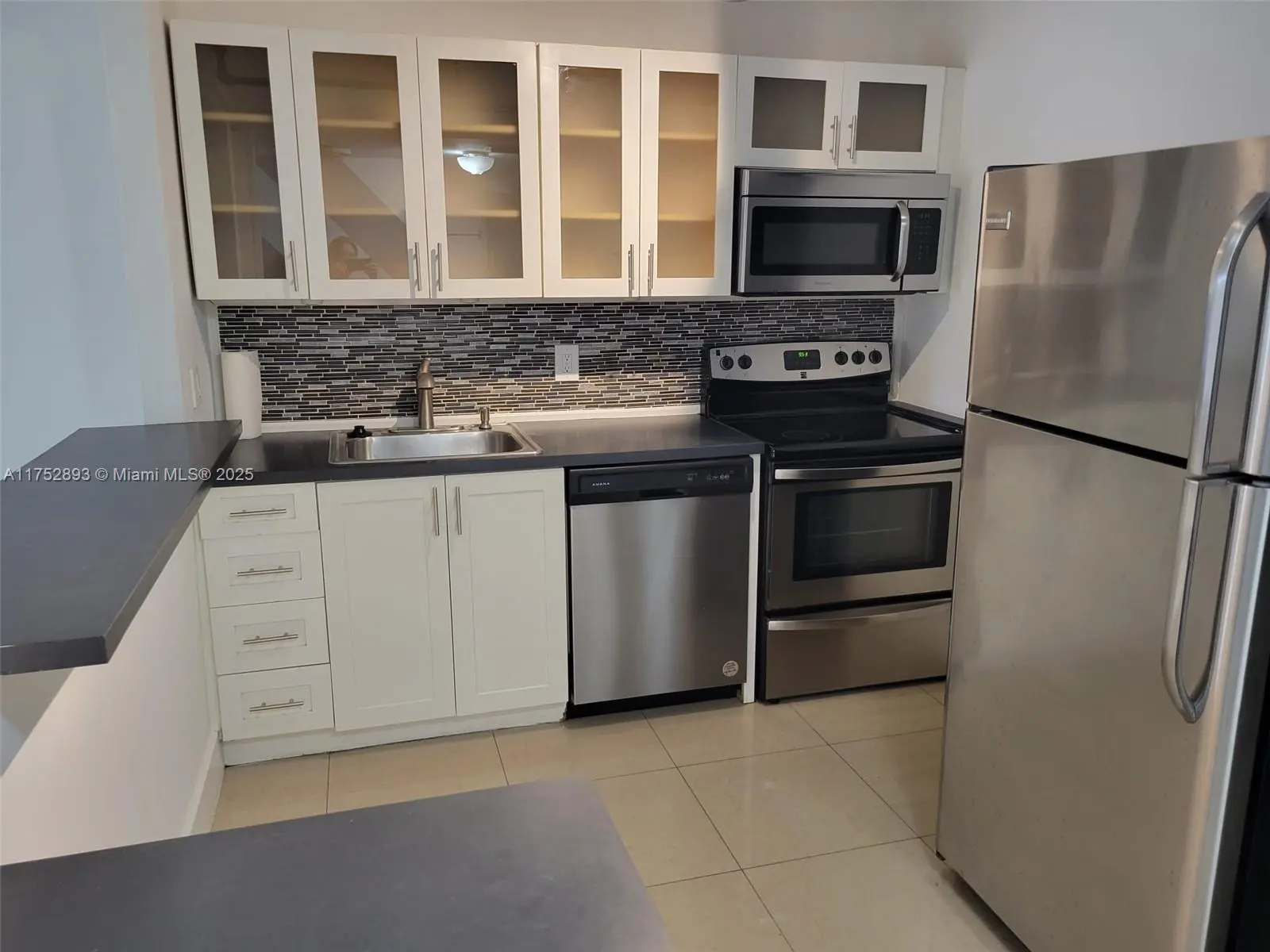 Photo of Listing #A11752893