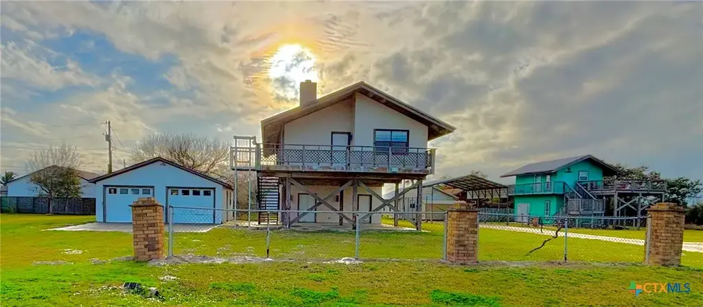 179 Easy Street, Port O'Connor