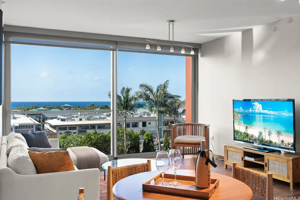 1555 Kapiolani Boulevard # 906, Honolulu