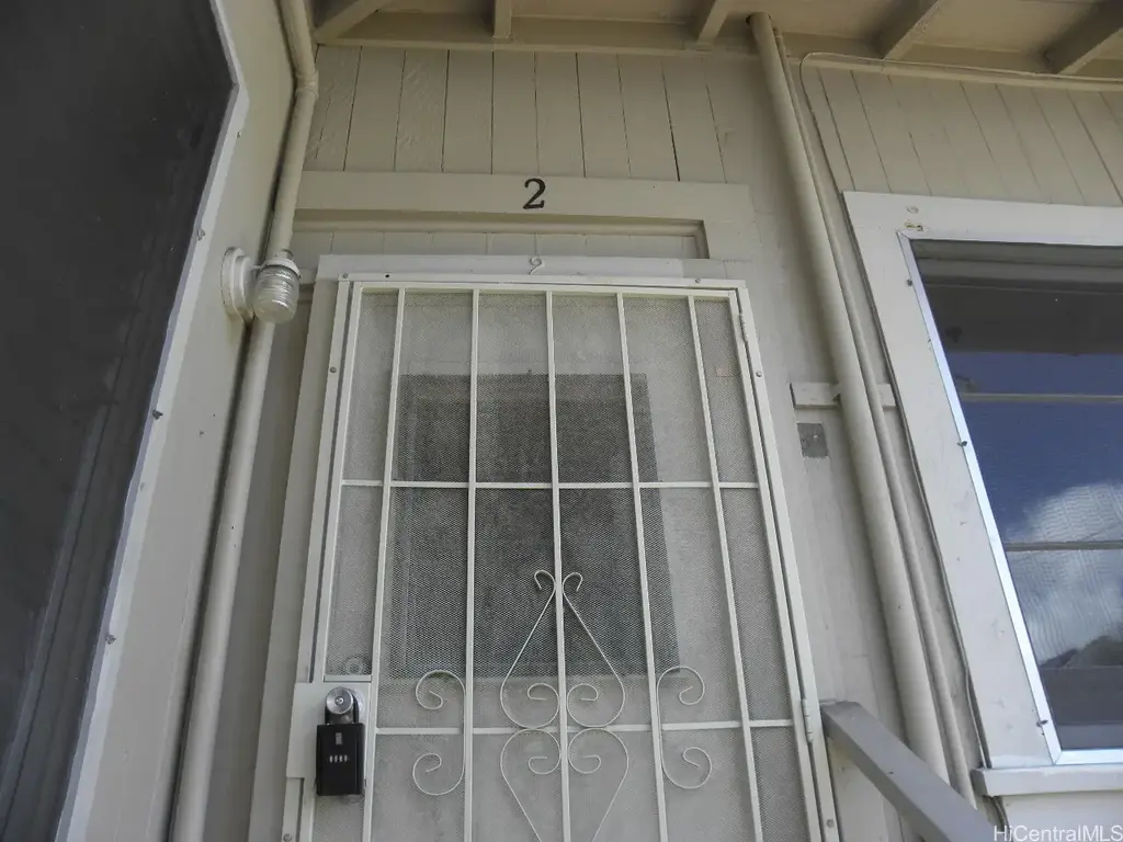 1311 Freeland Place, Honolulu