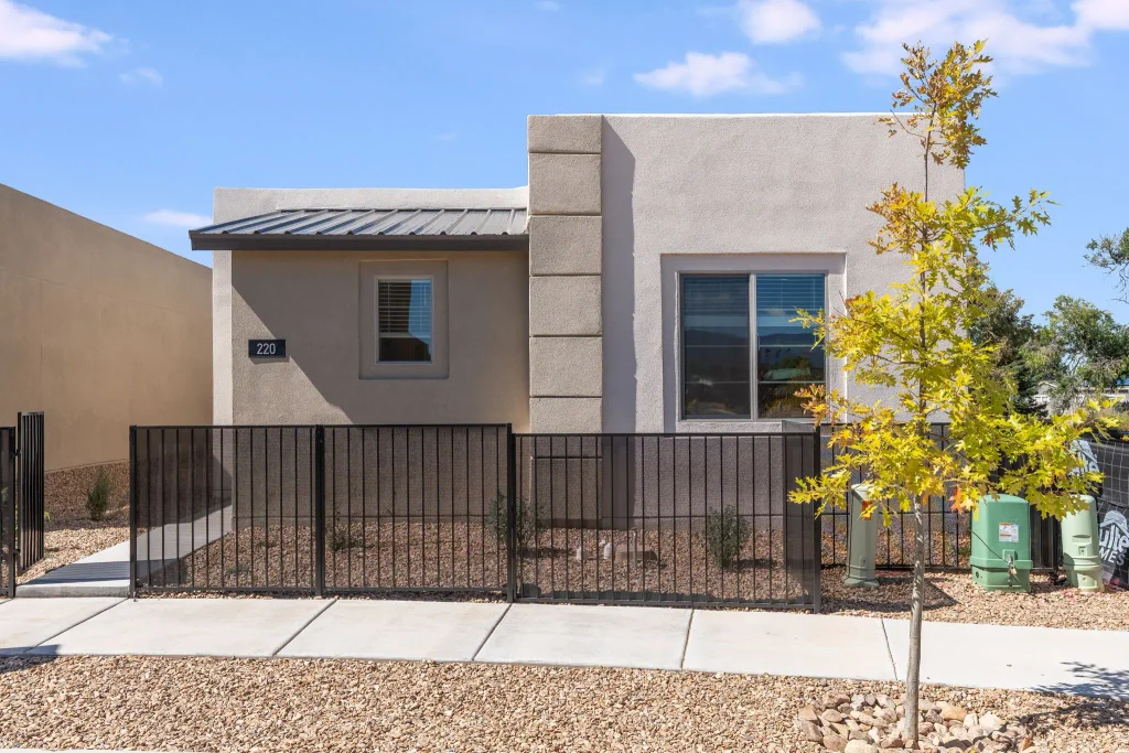 220 Delfina Street, Santa Fe