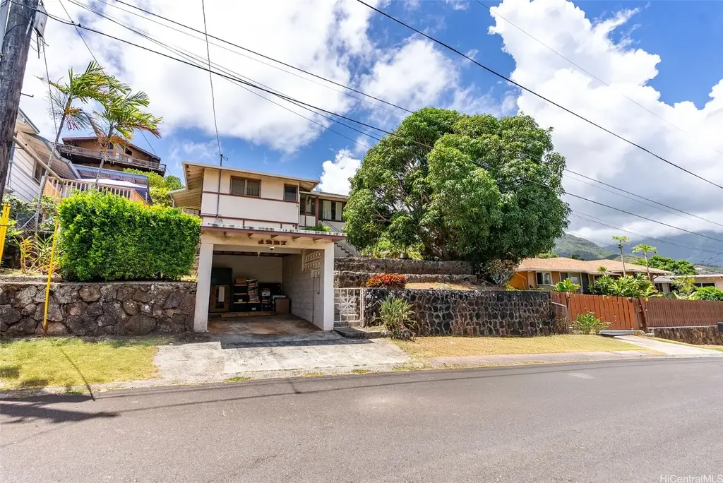 1227 Mowai Street, Kailua
