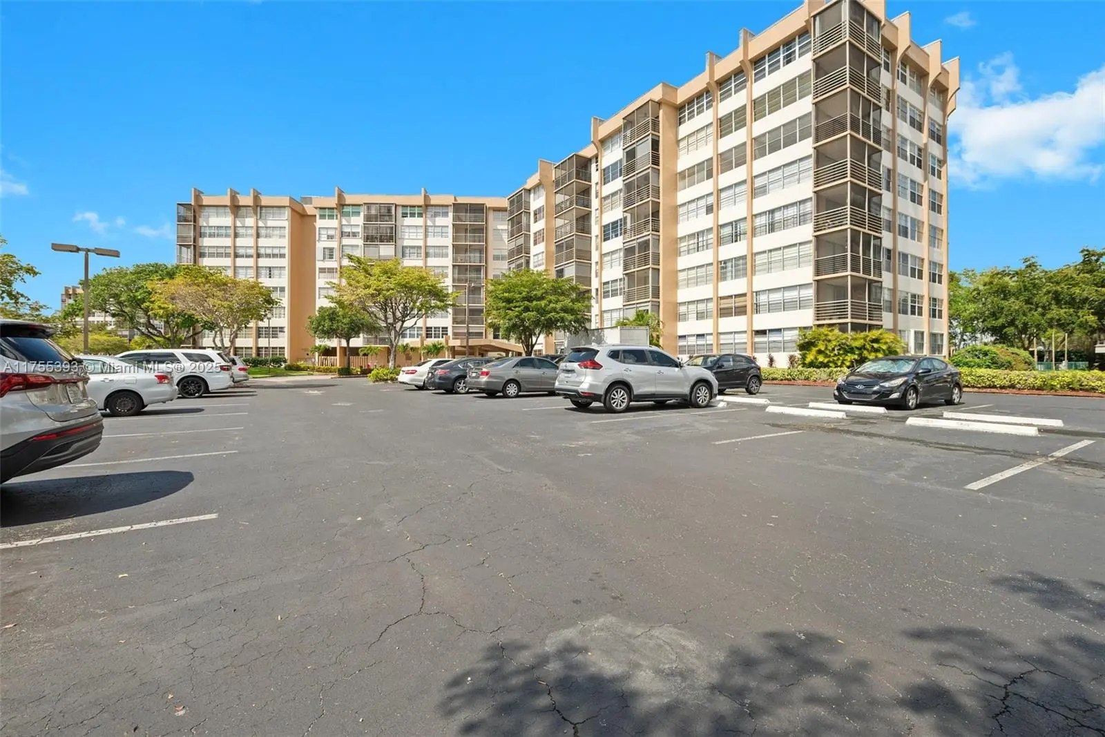 Photo of Listing #A11755393