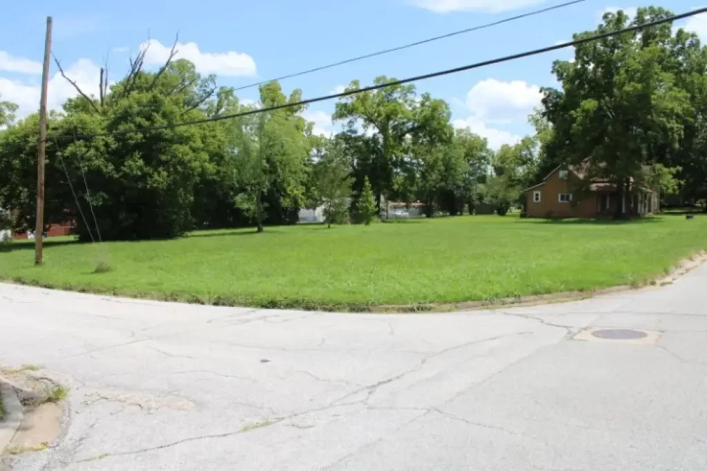 601 S Cherry Street, Harrison