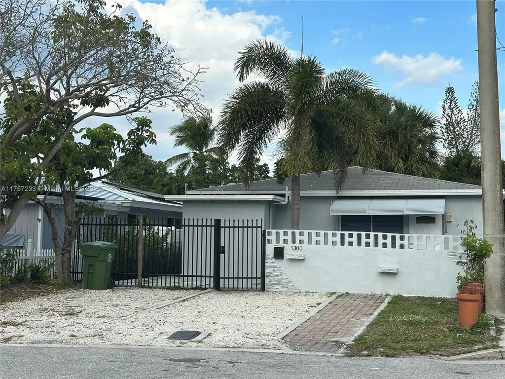 1300 Nw 7th Ter, Fort Lauderdale