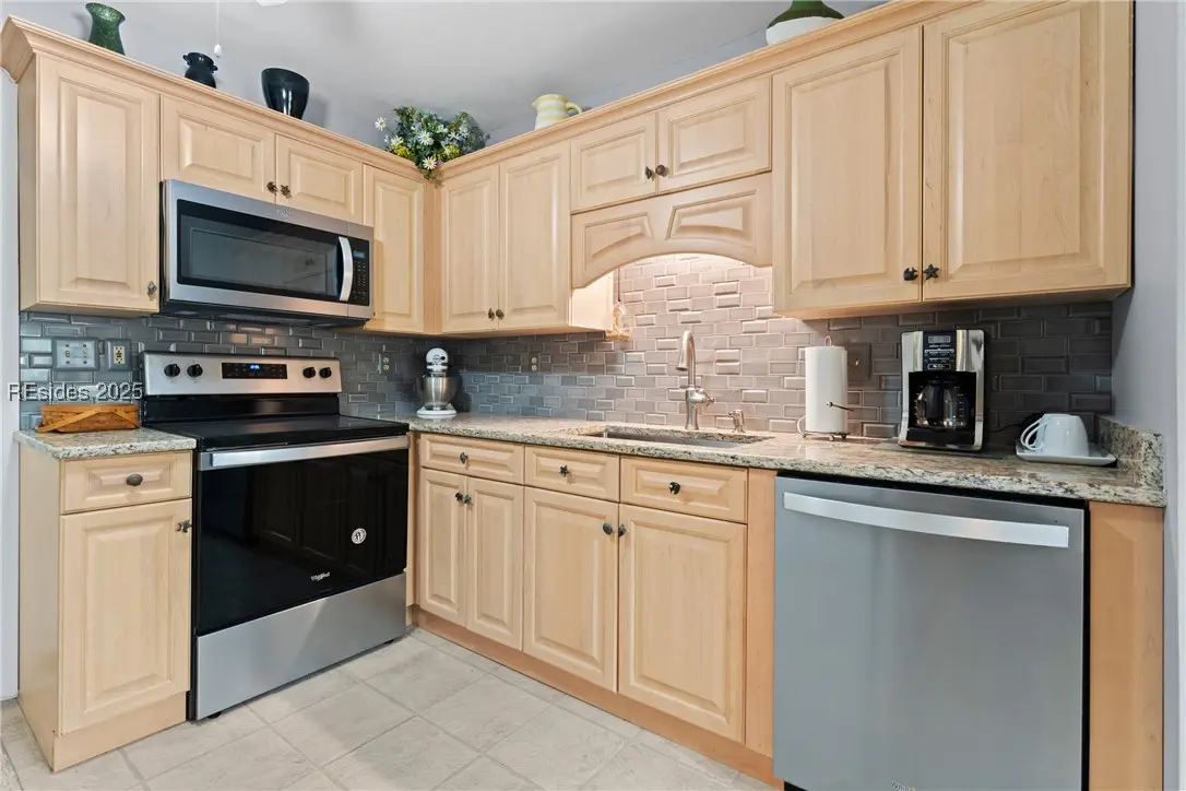 Photo of Listing #451358