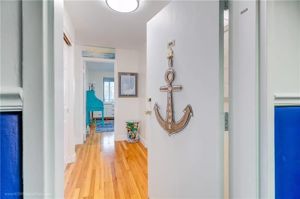 401 Bellevue Ave # 218, Newport