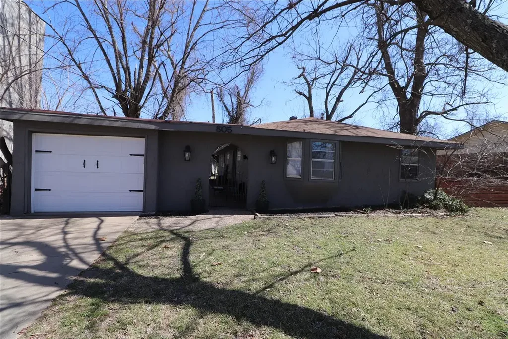 825 Se H Street, Bentonville