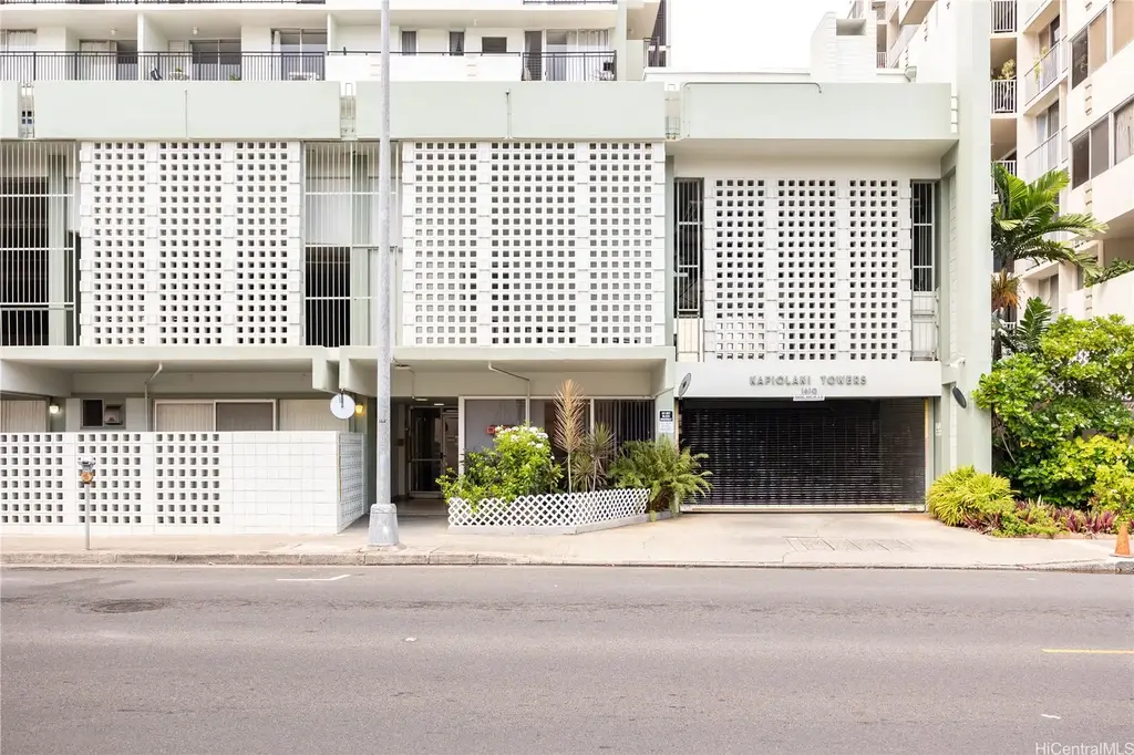 1610 Kanunu Street # 503, Honolulu
