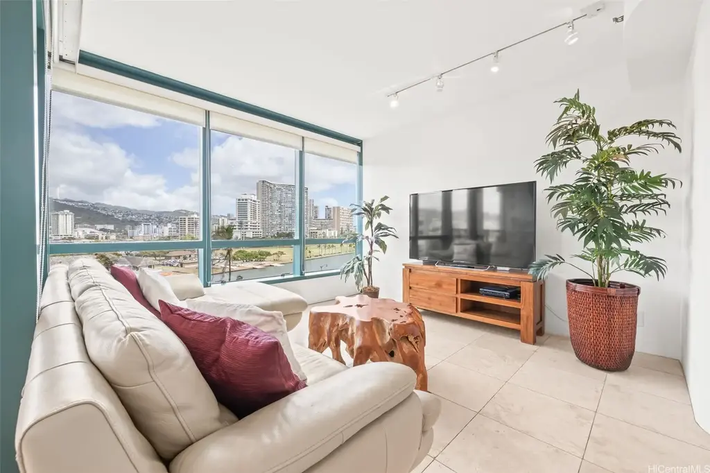 1888 Kalakaua Avenue # 1002, Honolulu