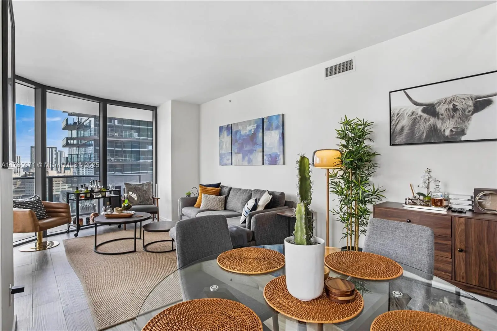 Photo of Listing #A11765971