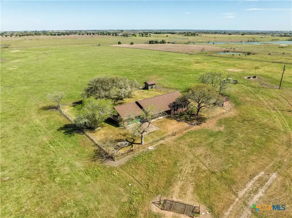 11552 Fm 1383, Schulenburg