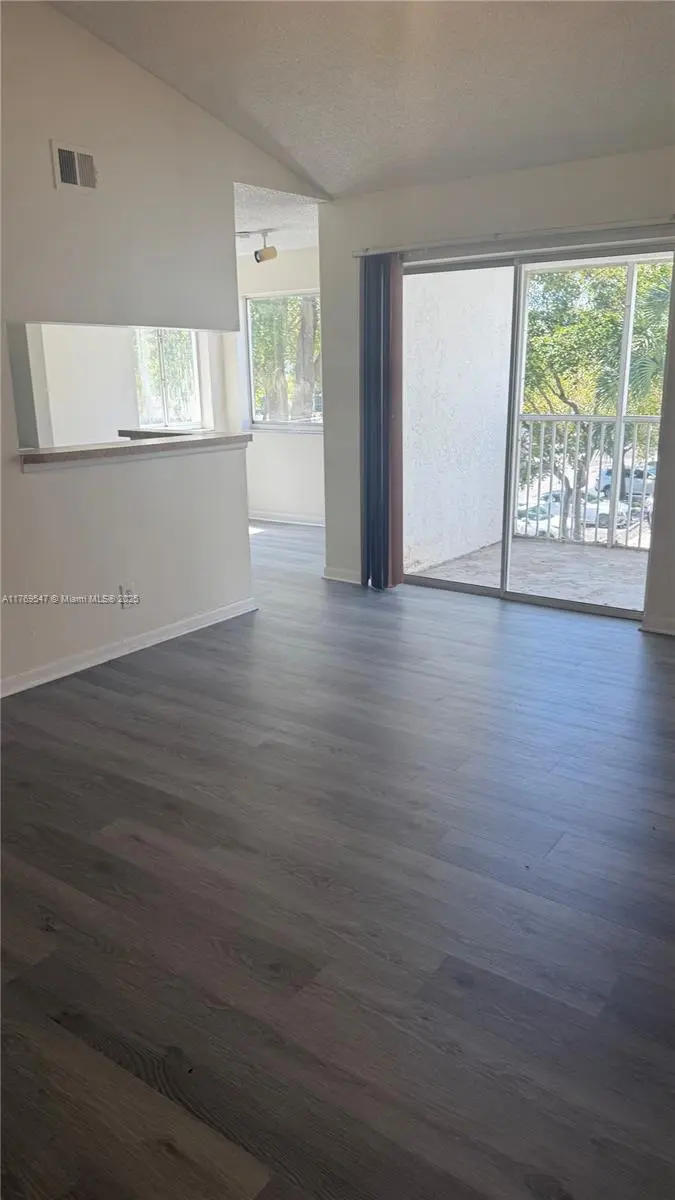 Photo of Listing #A11769547