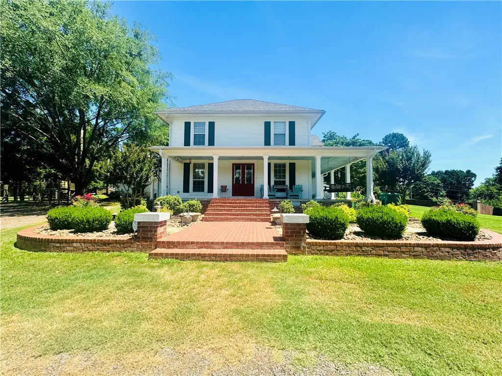 2816 Honeysuckle Lane, Russellville