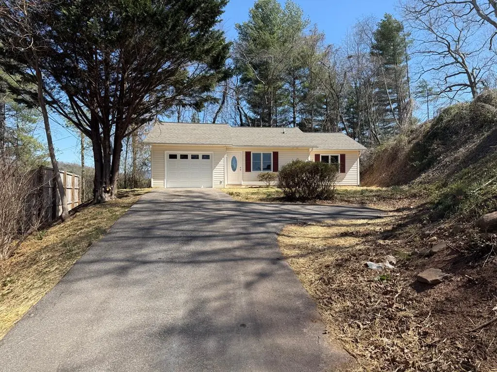 125 Dearmin Terrace, Franklin