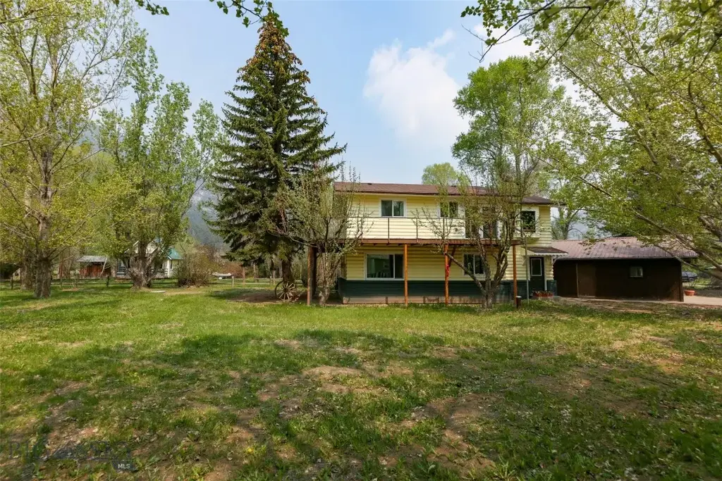 17 Evergreen Lane, Livingston