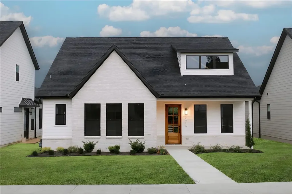 2313 S 31st Street, Rogers