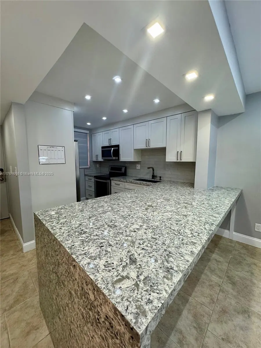 8437 Forest Hills Drive 103, Coral Springs