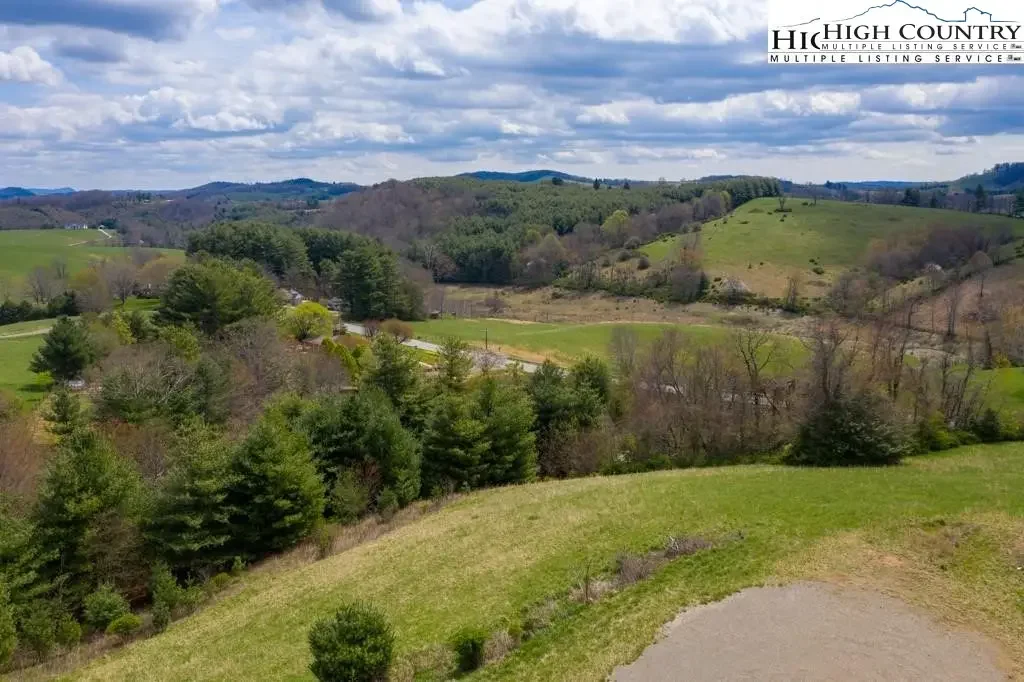 9 Autumn Glen Drive, Sparta