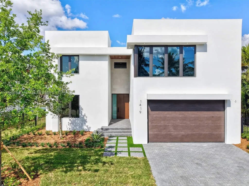 1419 N Lakeside Dr, Lake Worth