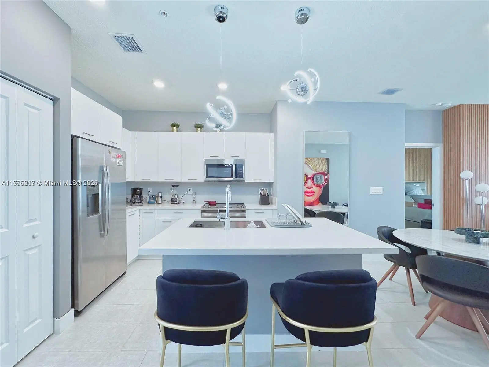 Photo of Listing #A11776217