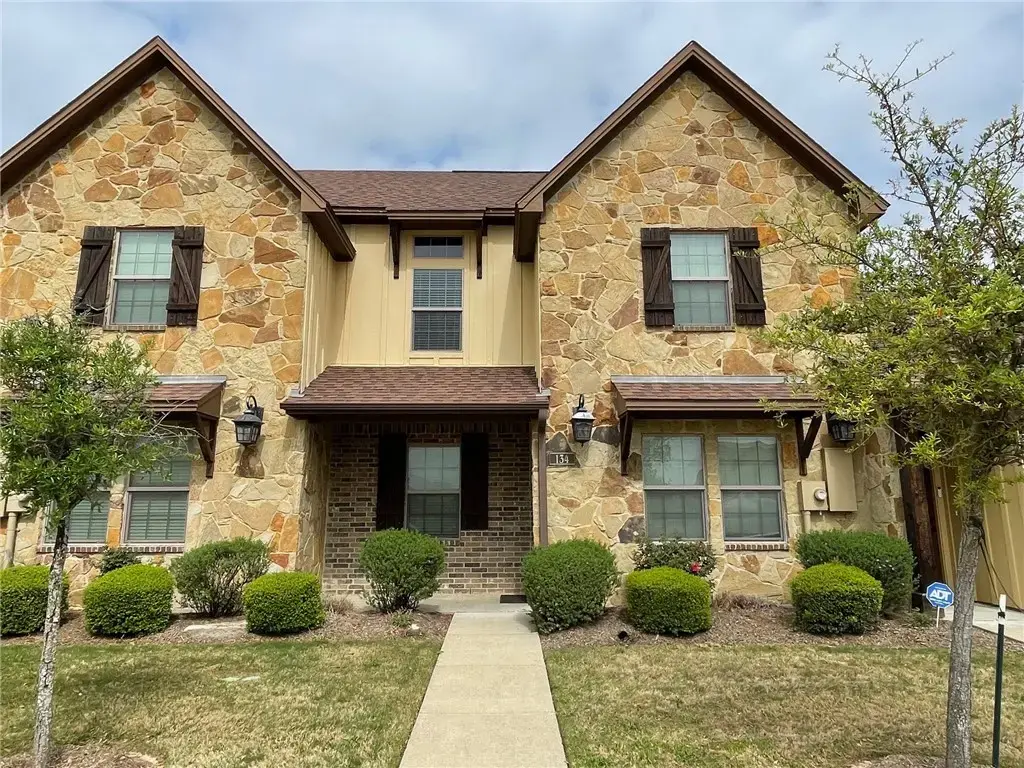 134 Tang Cake Drive, College Station