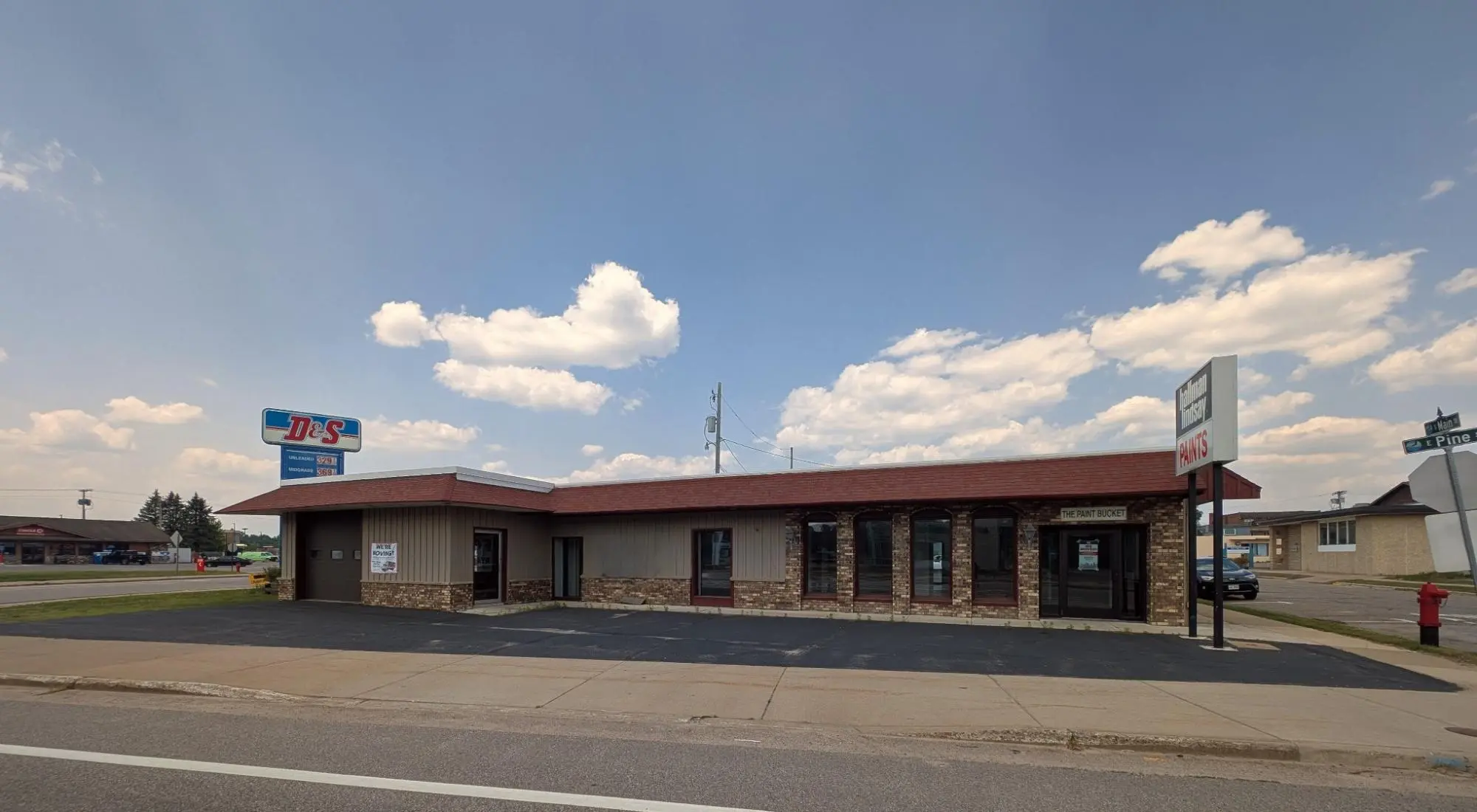 230 Main St S, Eagle River