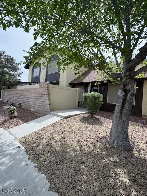 Photo of Listing #2671101