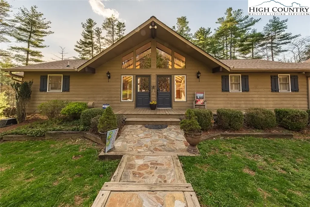 442 Country Club Road, Glade Valley