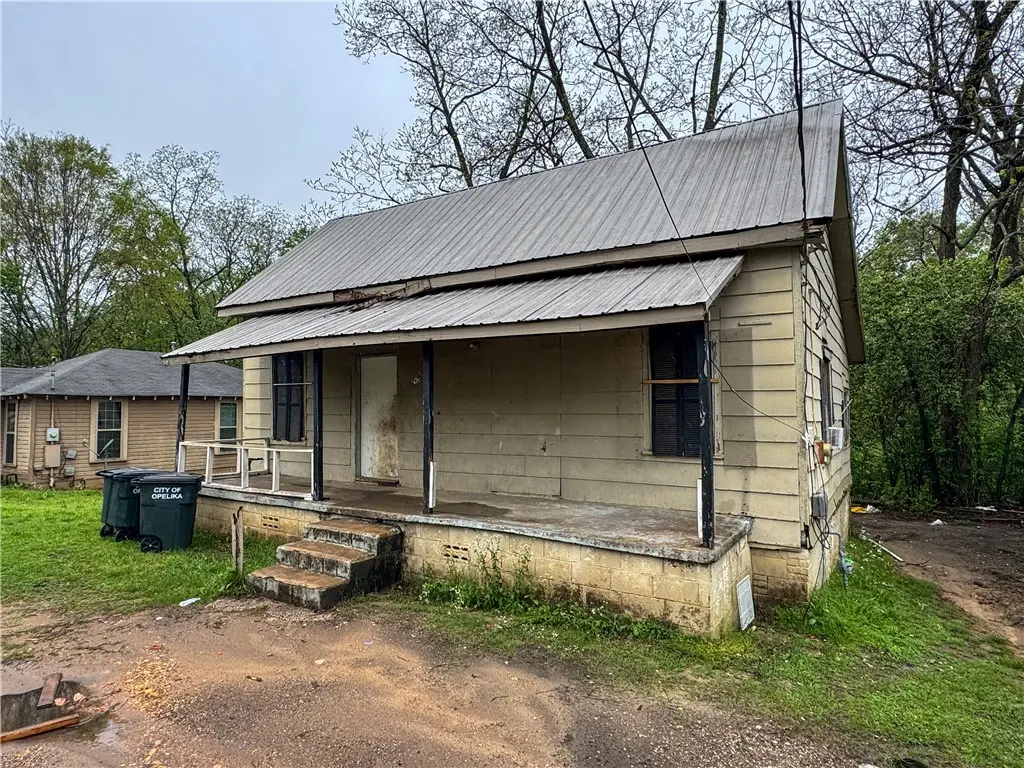 302 Orchard Ave, Opelika